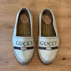 Gucci Cream Espadrilles with Green and Red Accents